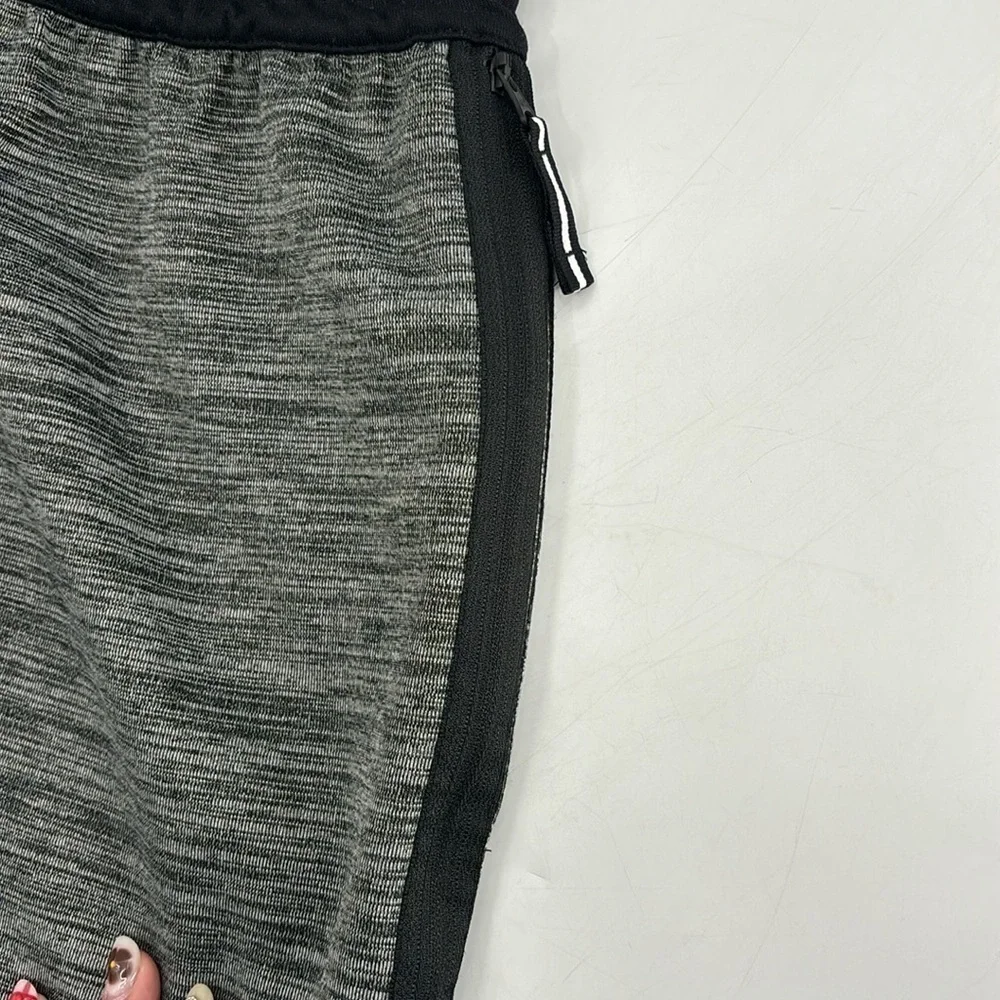 UEC Bike men’s gray shorts size large